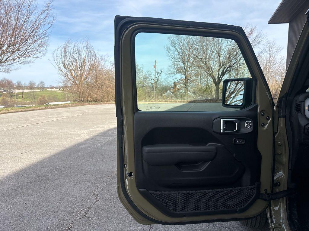new 2025 Jeep Wrangler car, priced at $35,227