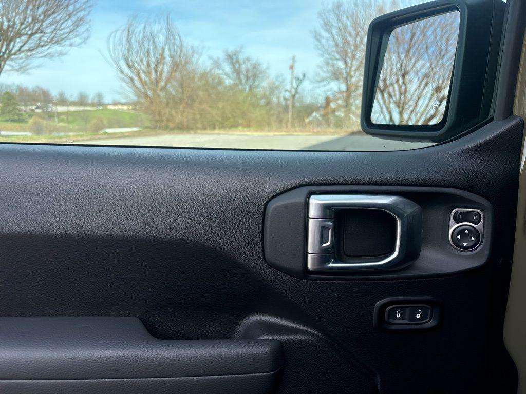 new 2025 Jeep Wrangler car, priced at $35,227