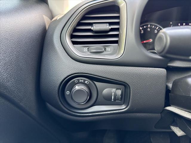 new 2023 Jeep Renegade car, priced at $27,574