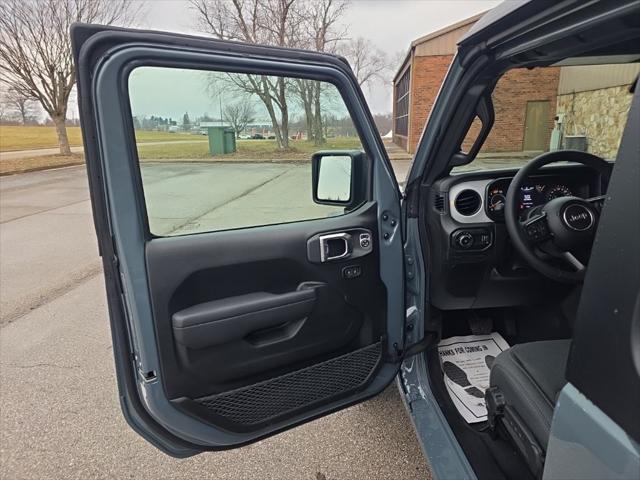 new 2025 Jeep Wrangler car, priced at $35,227