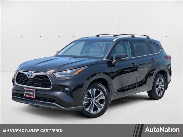used 2022 Toyota Highlander Hybrid car, priced at $35,500