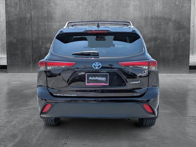 used 2022 Toyota Highlander Hybrid car, priced at $35,500