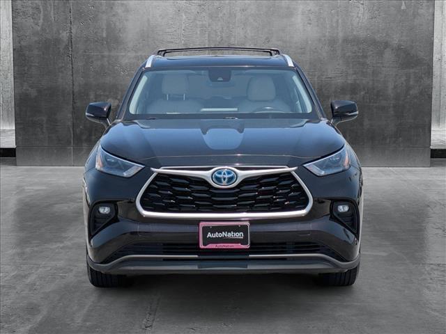 used 2022 Toyota Highlander Hybrid car, priced at $35,500