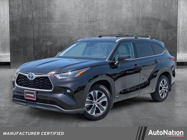 used 2022 Toyota Highlander Hybrid car, priced at $37,000