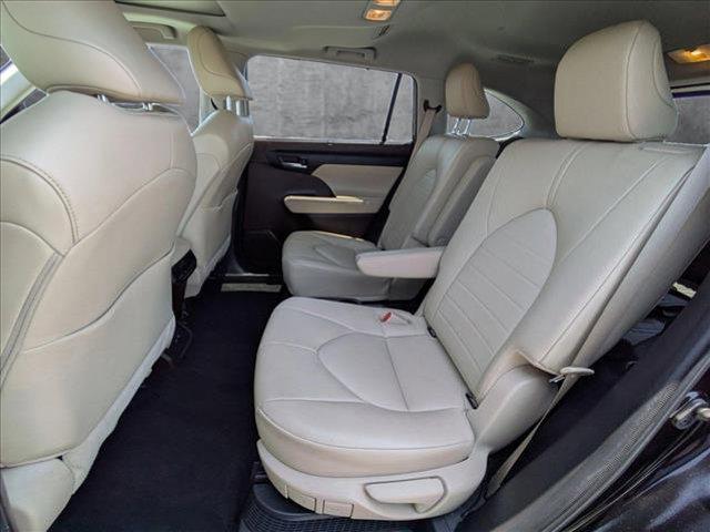 used 2022 Toyota Highlander Hybrid car, priced at $35,500