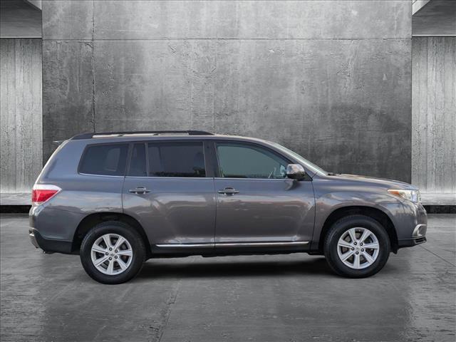 used 2013 Toyota Highlander car, priced at $14,995