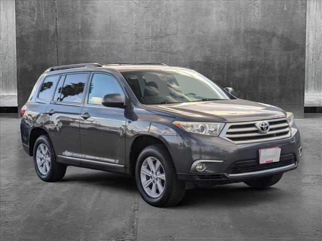 used 2013 Toyota Highlander car, priced at $14,995