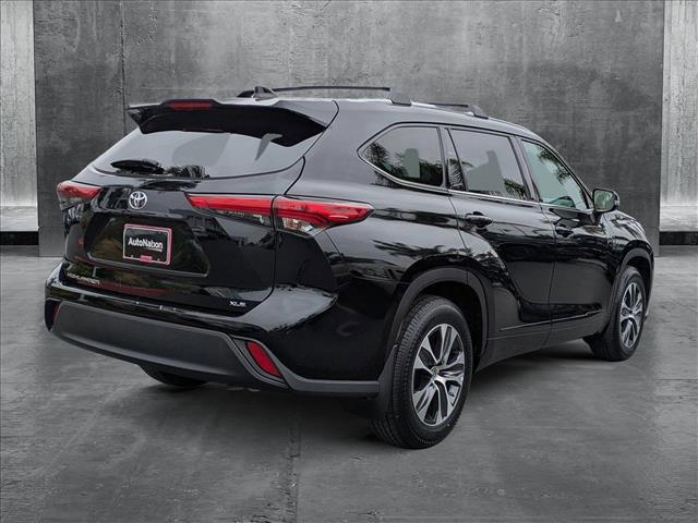 used 2022 Toyota Highlander car, priced at $36,000
