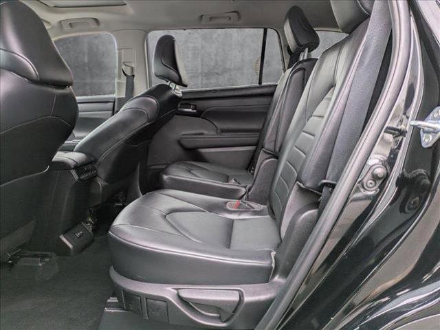 used 2022 Toyota Highlander car, priced at $36,000