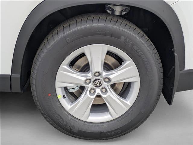 new 2026 Toyota Highlander car, priced at $44,030