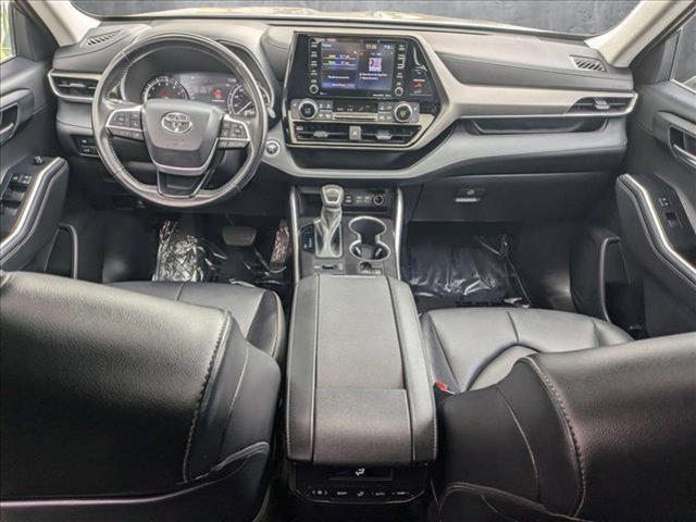 used 2022 Toyota Highlander car, priced at $36,995