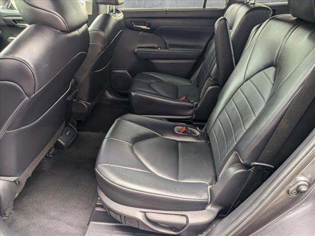 used 2022 Toyota Highlander car, priced at $36,995