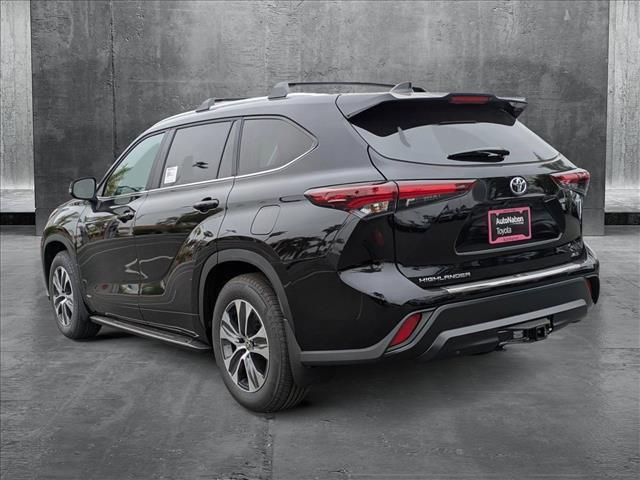 new 2025 Toyota Highlander Hybrid car, priced at $51,549