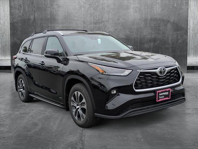 new 2025 Toyota Highlander Hybrid car, priced at $51,549
