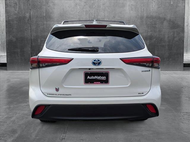 used 2021 Toyota Highlander Hybrid car, priced at $37,500