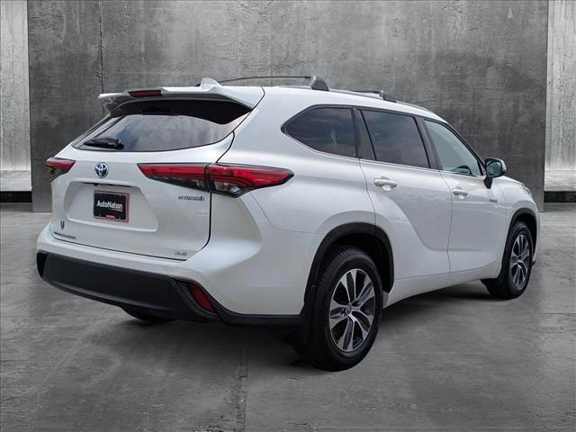 used 2021 Toyota Highlander Hybrid car, priced at $37,500