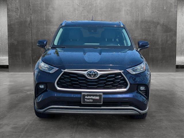 used 2020 Toyota Highlander car, priced at $34,495