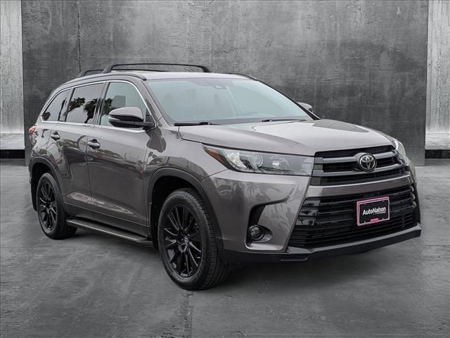 used 2019 Toyota Highlander car, priced at $27,500