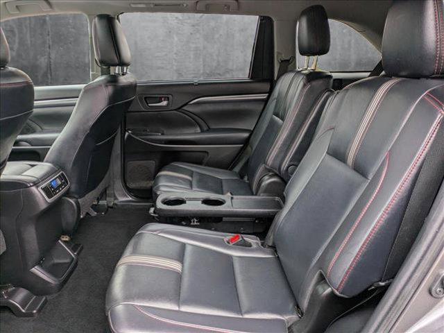 used 2019 Toyota Highlander car, priced at $27,500