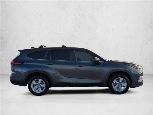 used 2023 Toyota Highlander Hybrid car, priced at $37,500