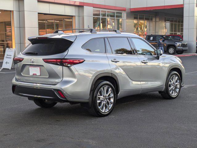 used 2020 Toyota Highlander car, priced at $35,888