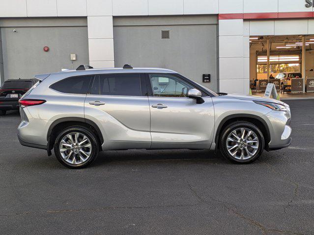 used 2020 Toyota Highlander car, priced at $35,888