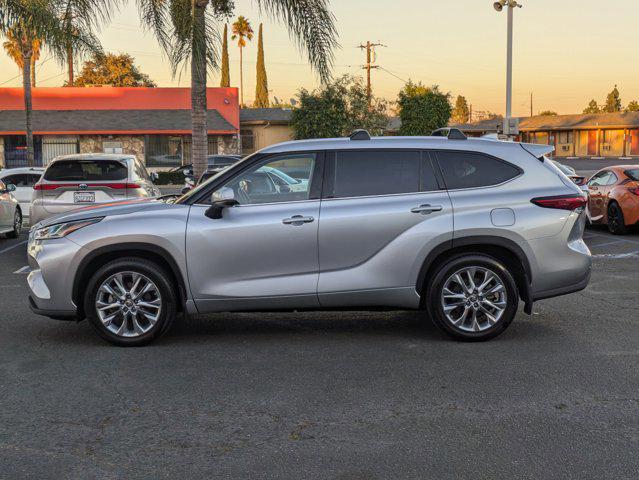 used 2020 Toyota Highlander car, priced at $35,888