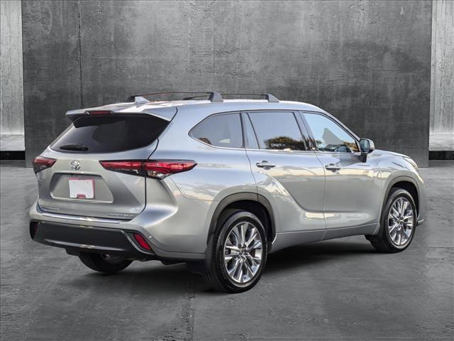 used 2020 Toyota Highlander car, priced at $34,995