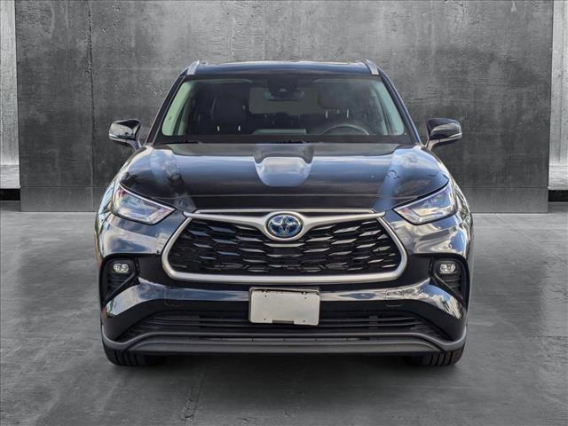 used 2022 Toyota Highlander Hybrid car, priced at $38,521