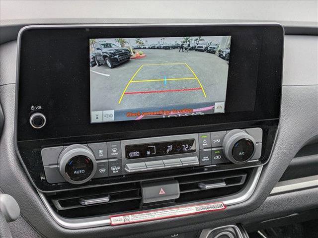 new 2025 Toyota Highlander Hybrid car, priced at $47,450