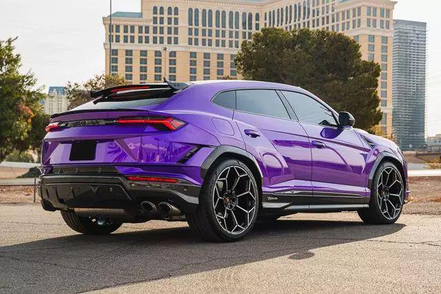 used 2023 Lamborghini Urus car, priced at $299,000