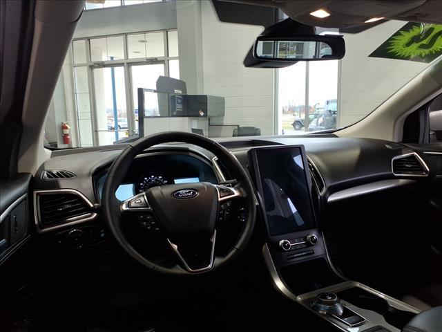 used 2024 Ford Edge car, priced at $27,988