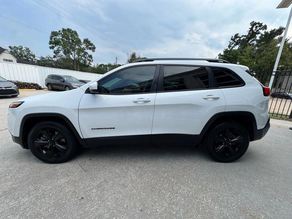 used 2018 Jeep Cherokee car, priced at $13,925