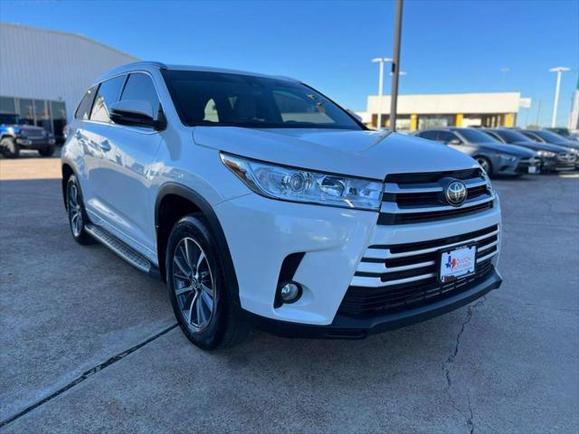 used 2018 Toyota Highlander car, priced at $22,960