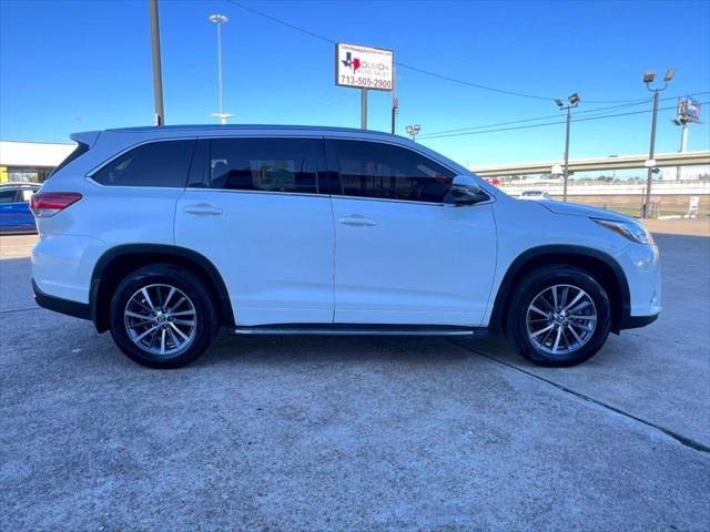 used 2018 Toyota Highlander car, priced at $22,960