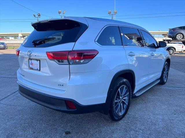 used 2018 Toyota Highlander car, priced at $22,960