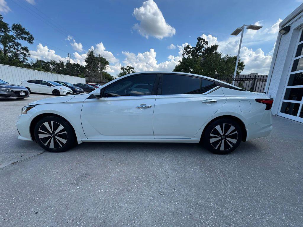 used 2022 Nissan Altima car, priced at $15,950