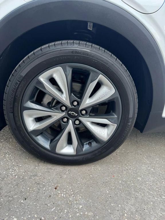 used 2023 Chevrolet Bolt EUV car, priced at $21,400