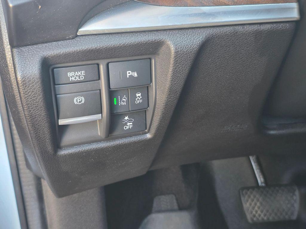 used 2020 Acura MDX car, priced at $22,950