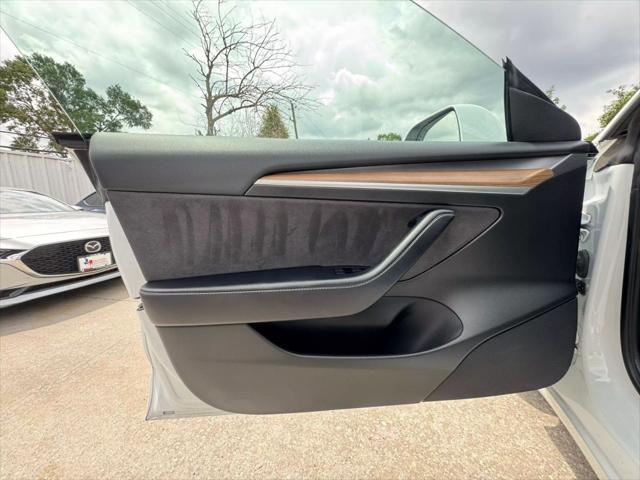 used 2022 Tesla Model 3 car, priced at $27,950