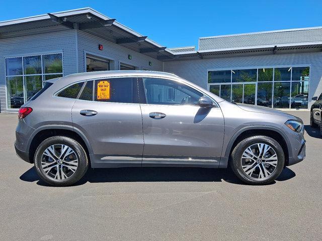 new 2025 Mercedes-Benz GLA 250 car, priced at $52,160