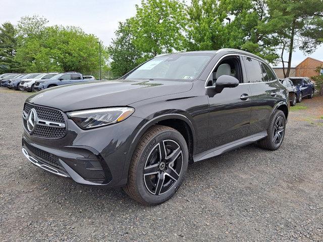 new 2025 Mercedes-Benz GLC 300 car, priced at $61,035