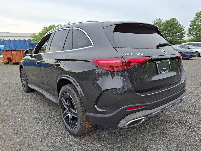 new 2025 Mercedes-Benz GLC 300 car, priced at $61,035