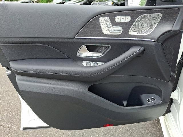 new 2025 Mercedes-Benz GLS 450 car, priced at $95,165