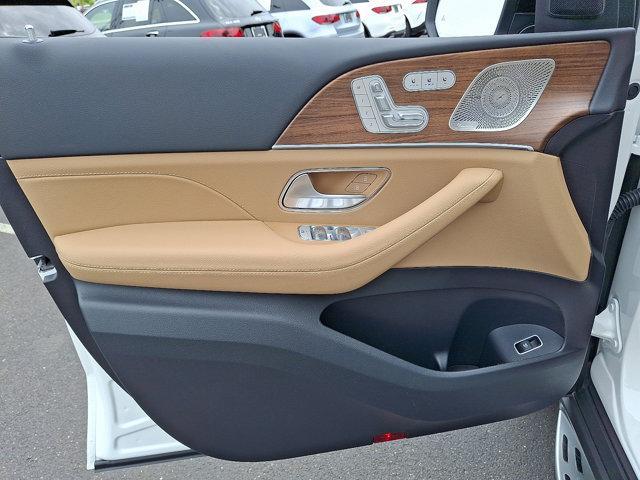 new 2025 Mercedes-Benz GLS 450 car, priced at $100,250