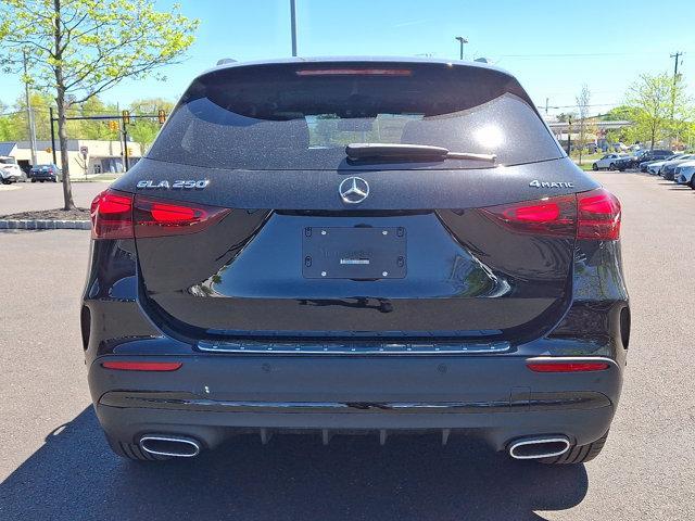 new 2025 Mercedes-Benz GLA 250 car, priced at $55,500