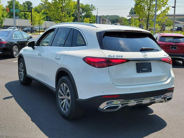 new 2024 Mercedes-Benz GLC 300 car, priced at $50,985