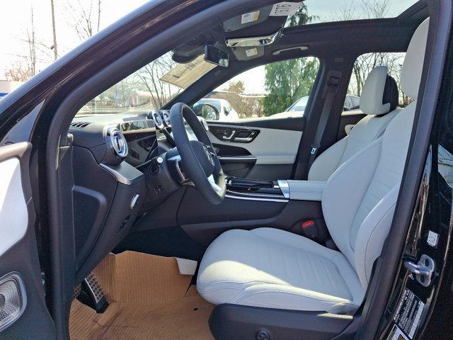 new 2025 Mercedes-Benz GLC 300 car, priced at $62,185