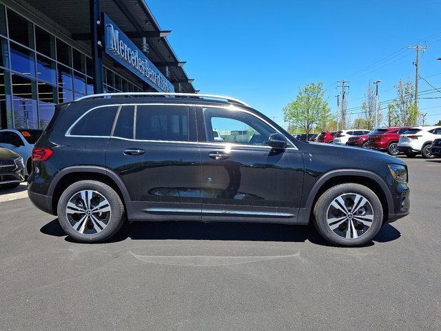new 2025 Mercedes-Benz GLB 250 car, priced at $49,595