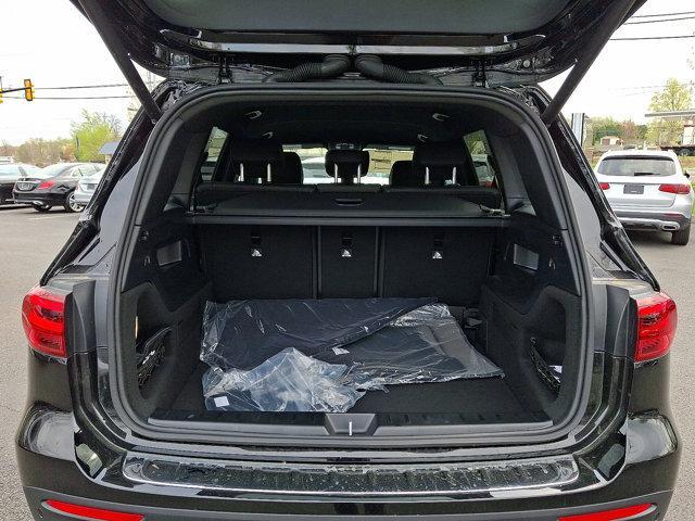 new 2025 Mercedes-Benz GLB 250 car, priced at $49,595